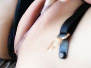 网红萝莉美少女咬一口小奈櫻(奈櫻少女)无毛粉穴超近距离自拍