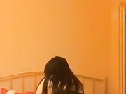 对白精彩淫荡网红大咖柔姐协同姐妹和女儿与性欲过度精神颓废的骨架男玩4P干谁都是轮班的场面堪比岛国片