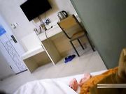 棋牌宾馆啪啪150元身材苗条小姐有点亏鸡巴没操过瘾就射了