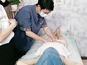 给女顾客催情逼上药玩双飞揉奶玩逼欲火焚身