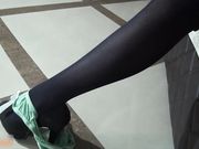 蓝衣美腿少女饱满鱿鱼作品 大长腿黑毛毛很诱人