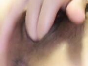 黑丝姑娘粗长黄瓜抽插阴道爆菊