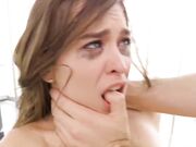 里德在她做过的最极端的肛门粗糙场景中