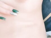 颜值不错的风骚学妹露脸直播赚外快 开档黑丝情趣诱惑道具双插骚穴和菊花