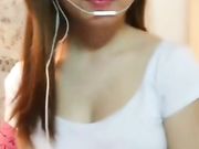 美女主播为礼物真空直播露大奶