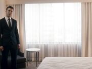 DEEPER 他的老婆不会想到 电话的另一头自己老公的鸡巴在被别人舔着