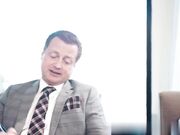 GIRLCORE Brandi Love清理会议室去干MILF