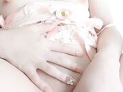 最新极品网红白虎萝莉 开年首作最新粉红连体衣