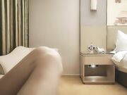 迎中秋约外围 兼职大三学生妹 苗条粉嫩美腿翘臀 小马哥天天干炮真敬业