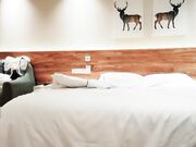 极品大圈外围老黄暴力掐脖子啪啪温柔配合