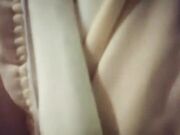 白衣妹子啪啪洗完澡口交舔弄骑坐自己后入