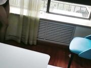 双女杯让小哥大早上玩双飞沙发上轮草蹂躏骚逼