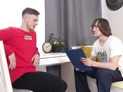 长发人妻第一次获得大鸡巴的抽插心里美滋滋