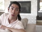 我在淋浴时看到你在我身上完美的美乳小穴