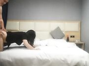 酒店迎战大胸熟女人妻 风骚水多 口交好投入这么爱鸡巴 清晰看逼淫水不少