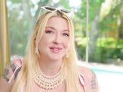 大奶金发女郎 获得黑哥哥的性交性爱