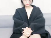 眼镜嫩妹妹 好久没播约炮操逼 细腰美腿娇小身材 掰开骚穴求操