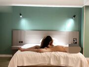 酒店约炮兔牙美女 娇俏可爱换位深插