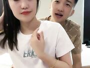 骚御姐周末酒店开房操逼 吸奶摸穴调情 正入抽插抱着屁股求操 双腿肩上扛爽翻