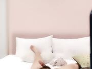 幸福老哥双飞新来00后眼镜妹子童颜大奶轮着操