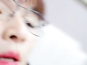 舔弄大鸡巴深喉 激情上位后入抽插