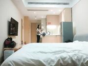 笑起来甜美外围妹 脱光光口交舔屌近距离拍摄