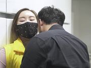 强奸外卖员这么性感必须内射她