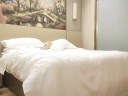 极品抽搐妹，女神背着男友兼职，大长腿高颜值，高潮迭起撸管佳作