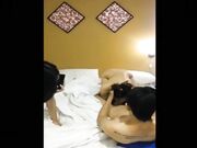 泰国学生3P事件 女友带闺蜜给男友玩还在旁边拍摄 超高颜值玩得真开心