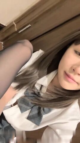 高颜妙龄网红美少女嫩妹 下海露脸收费私拍奶子坚挺又圆又大无毛私处极粉公园