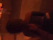 露脸性爱私拍_晚上在小区做爱有点怕怕的最后内射还滴在地板上