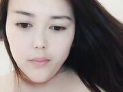 欠操的少妇全程露脸给小哥吸蛋蛋深喉 让小哥草嘴无套抽插骚穴