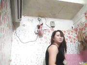 大白天路边店泄火一位黑色连衣裙高跟鞋气质少妇边看A片边干软磨硬泡同意从后面