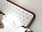 魔都头牌女神 神似柳岩 肤白貌美 骚穴特写 小伙舔穴一脸陶醉 大床啪啪激情无限