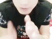 精品推荐 身材丰满美女和瘦弱男友一起玩直播 屁眼抽烟 然后口交被后入