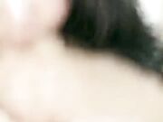 丰乳肥臀翘起抖动 掏出大奶子揉捏 张开双腿摸骚逼 到卫生间站立尿尿