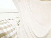 大款的跑车刷起黑丝开裆女主播和男友到卫生间卖力开草这妞的逼洞好小啊