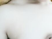 爸妈不在家是姐弟一起啪啪啪 露脸口交大鸡巴 小哥套子都不带翻身就把姐姐插