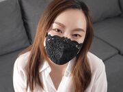 厚丝袜的诱惑：姐姐给弟弟的激情足交