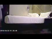 约了良家少妇还偷偷拍下做爱视频