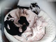 白嫩大学美女就被男友扑倒扯掉裤子强行啪啪,操太久受不了