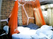 酒店偷拍刚下班的长裙美女和同事偷情,刚干完第2次男的好像接到老婆电话赶紧操