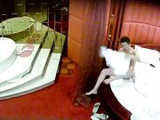 情趣宾馆爆操美腿气质女友浴缸内啪啪啪呻吟声特别大720P高清