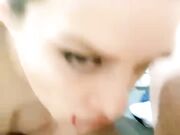 大洋马椅子上掰穴揉搓阴蒂拍打刺激 干净白虎穴 撅起屁股玩肛塞 第一视角口交