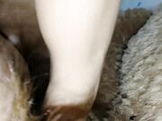 从生活 到做爱全过程 小女友吃着汉堡也不放过我 喊着要大爷鸡巴操