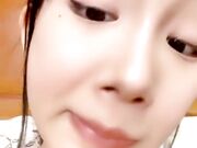 瘦瘦妹子却有一对豪乳 全裸搔首弄姿展示 顶级美臀被后入 水蛇细腰扭来扭去