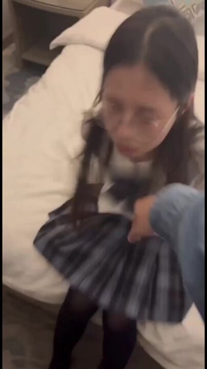 贱母狗很爱主人想給主人生一只小狗，狗洞都被操大了