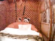 偷拍情趣酒店 清纯学生妹和男友开房 年轻人就该这么玩 让妹子吊起来先当个秋千