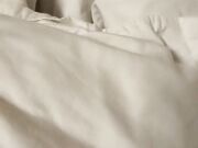 周末约00后极品嫩妹打炮 粉嘟嘟的穴眼 你不要内射哦 不然怀孕要负责任的