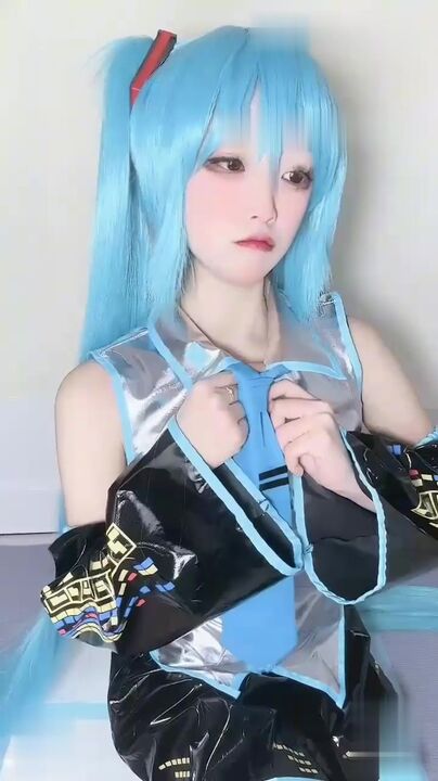 『神探狸狸人形玩偶doll』_清纯淫荡切换只在一瞬间